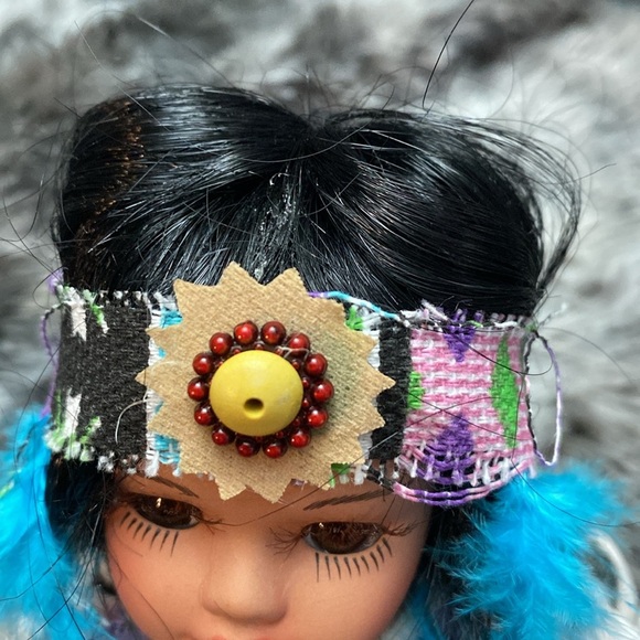 Collectible Kinnex Porcelain Doll - Picture 13 of 16